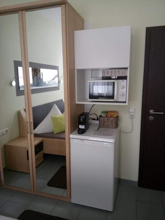 Cafe Und Pension Ringer Vilseck Экстерьер фото